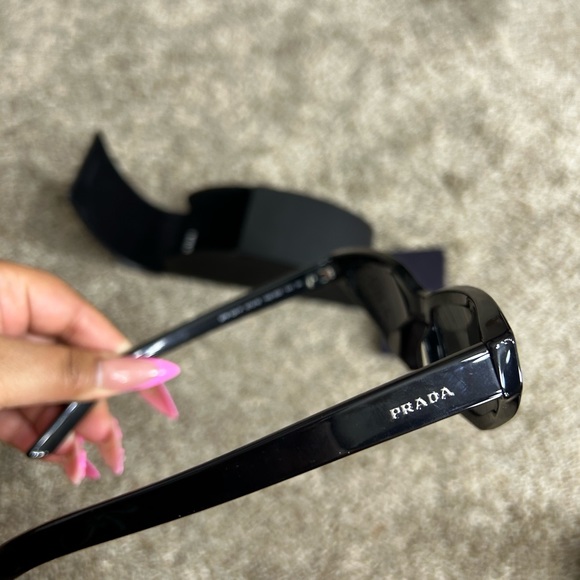 PRADA sunglasses 🕶️ - Picture 7 of 12